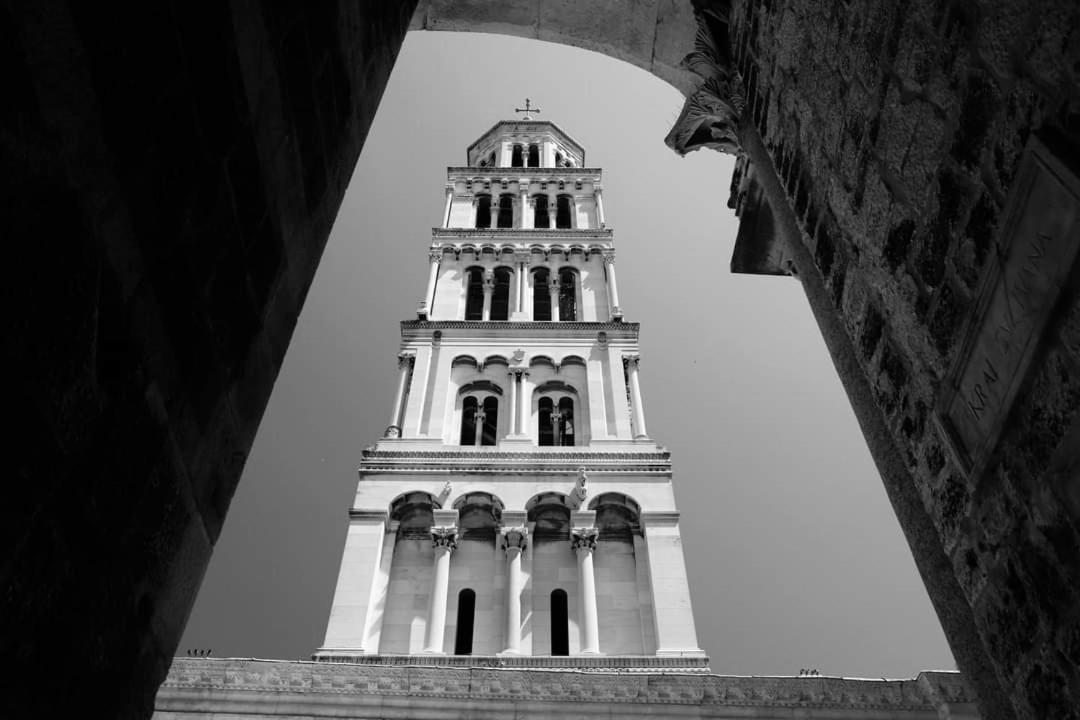 House "Anno 1881"-Center Of Split Apartment Exterior photo